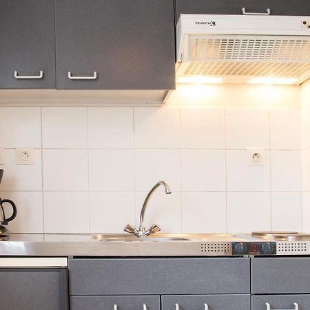 Ferienwohnung Le 12 Carnot - Serenite Assuree Dans Ce Grand Studio Poitiers Exterior foto