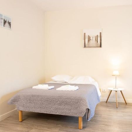 Ferienwohnung Le 12 Carnot - Serenite Assuree Dans Ce Grand Studio Poitiers Exterior foto