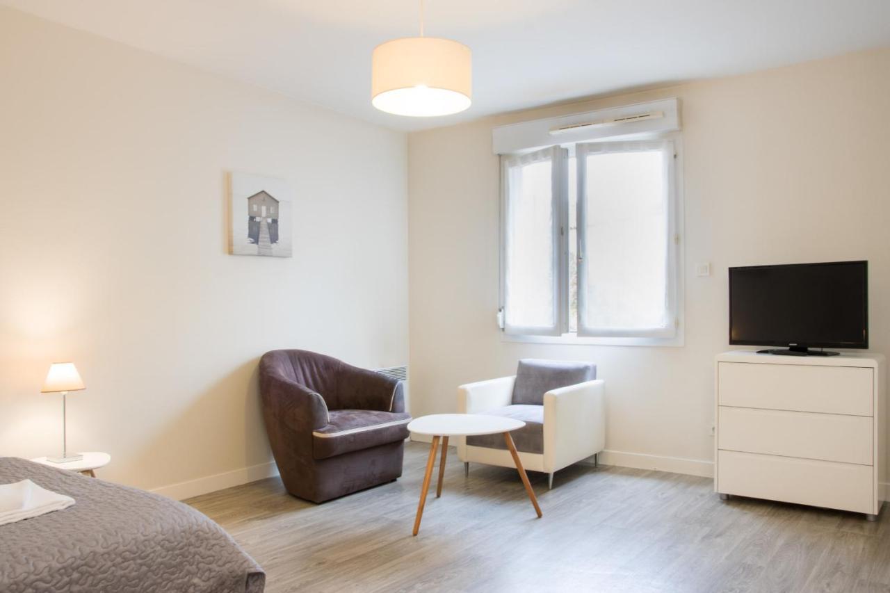 Ferienwohnung Le 12 Carnot - Serenite Assuree Dans Ce Grand Studio Poitiers Exterior foto