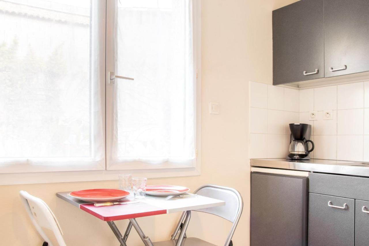 Ferienwohnung Le 12 Carnot - Serenite Assuree Dans Ce Grand Studio Poitiers Exterior foto
